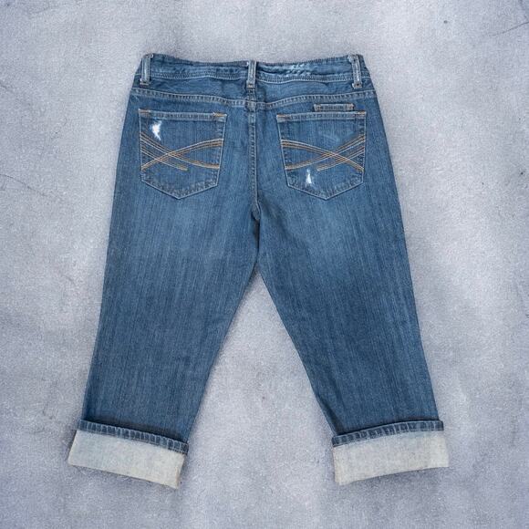 Aeropostale 2010 Distressed Low Rise Medium Wash Capri Jeans Size 9/10 - Picture 2 of 9